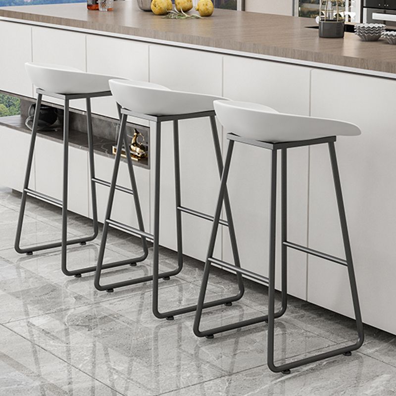 Modern Armless Backrest Counter Stool Iron Household Bar Stool with Plastic Seat and Pedal Clearhalo 'Bar Furniture' 'Bar Stools' 'bar_stools' 'furn' 'furn_bar_stools' 'furniture_bar_stools' 'Kitchen & Dining Furniture' 'kitchen&dining_furn' 'kitchen' 'kitchen_furn' Furniture' 1200x1200_1b9c1aff-093e-4902-98c9-30644707e000