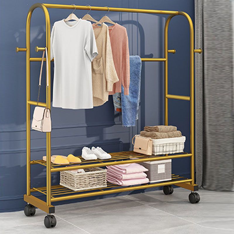 Rack de manteau de style glam métal étagères autoportantes.