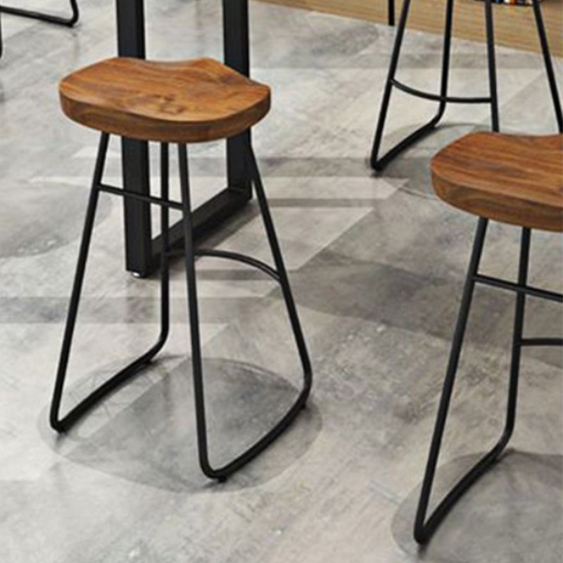 Taburete de bar de salón de madera estilo moderno con patas de metal