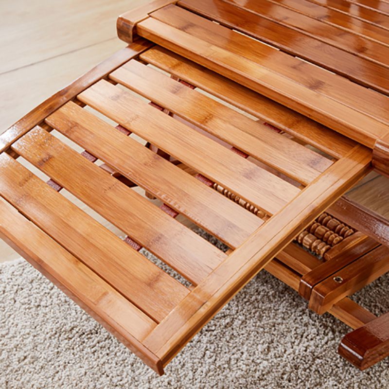 Chaise à bascule en bois de style moderne