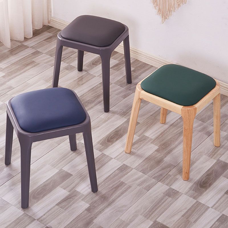 Glam Ottoman Faux Leather Stain Resistant Solid Color Square Ottoman with Legs Clearhalo 'furn' 'furn_ottomans_poufs' 'Furniture' 'Living Room Furniture' 'Ottomans & Poufs' 'ottomans_poufs' 1200x1200_1c415091-ee13-4b92-be79-ffc886386d5b