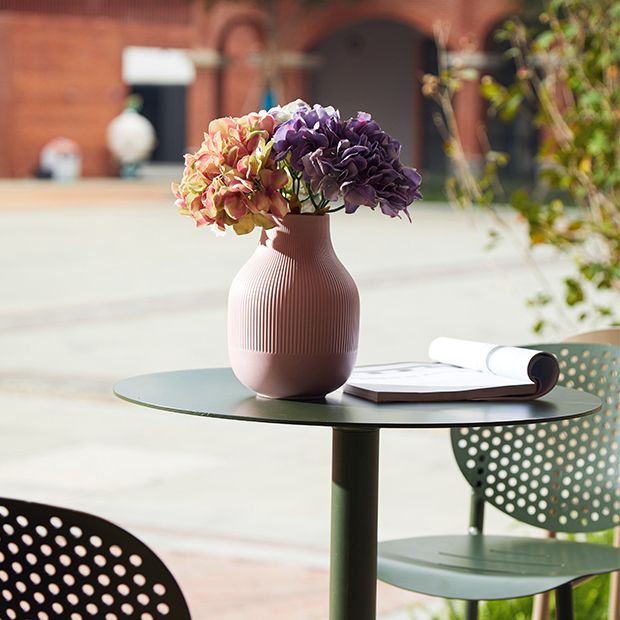 Outdoor Metal Top Counter Table Metal 4 Legs Industrial Style Foldable 42-inch Bar Table Clearhalo 'Bar Furniture' 'Bar Tables' 'bar_tables' 'furn' 'furn_bar_tables' 'Furniture' 'furniture_bar_tables' 'Kitchen & Dining Furniture' 1200x1200_1c4c5092-d84c-4907-a3a8-7d1be57e93cd