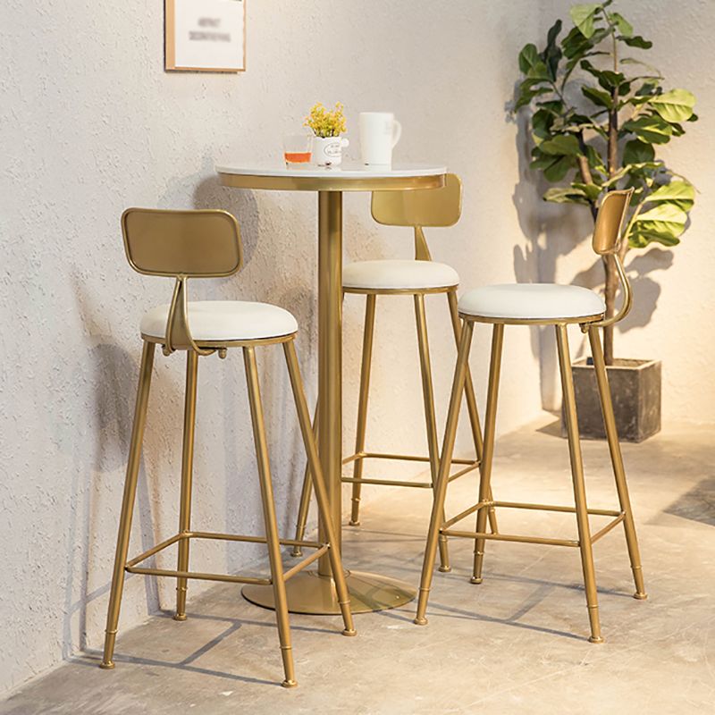 Glam Faux Marble Bistro Table Indoor Gold Steel Bar Dining Table with Single Pedestal Clearhalo 'Bar Furniture' 'Bar Tables' 'bar_tables' 'furn' 'furn_bar_tables' 'Furniture' 'furniture_bar_tables' 'Kitchen & Dining Furniture' 1200x1200_1c84671f-3d5e-4cad-a0de-3ebfa1f799e1