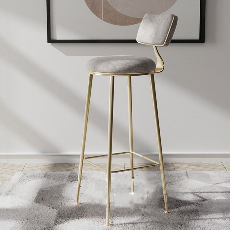 Taburete de tela de taburete de barra de glam metal en acabado mate para interiores