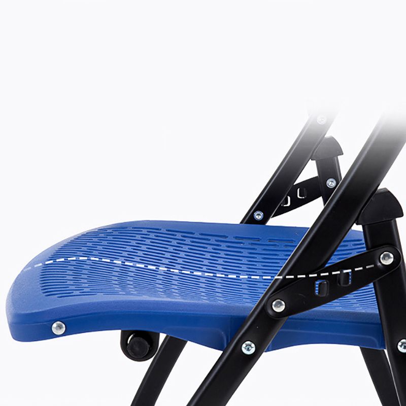 Eigentijdse ijzeren frame conferentie stoel vouwen plastic armloze stoel