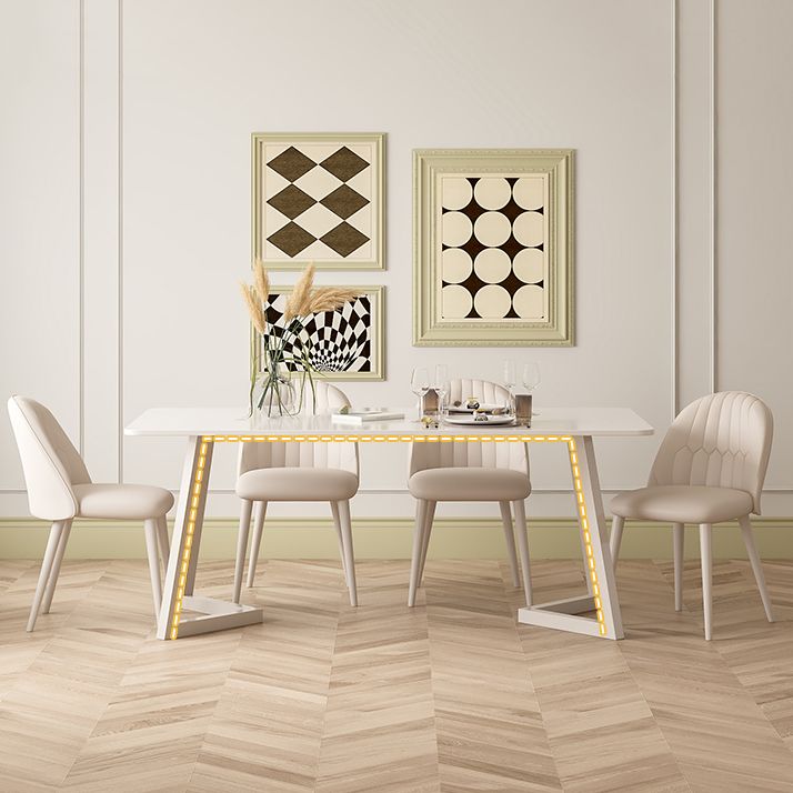 白い椅子付きの現代の焼結のトップメタルベースダイニングテーブル