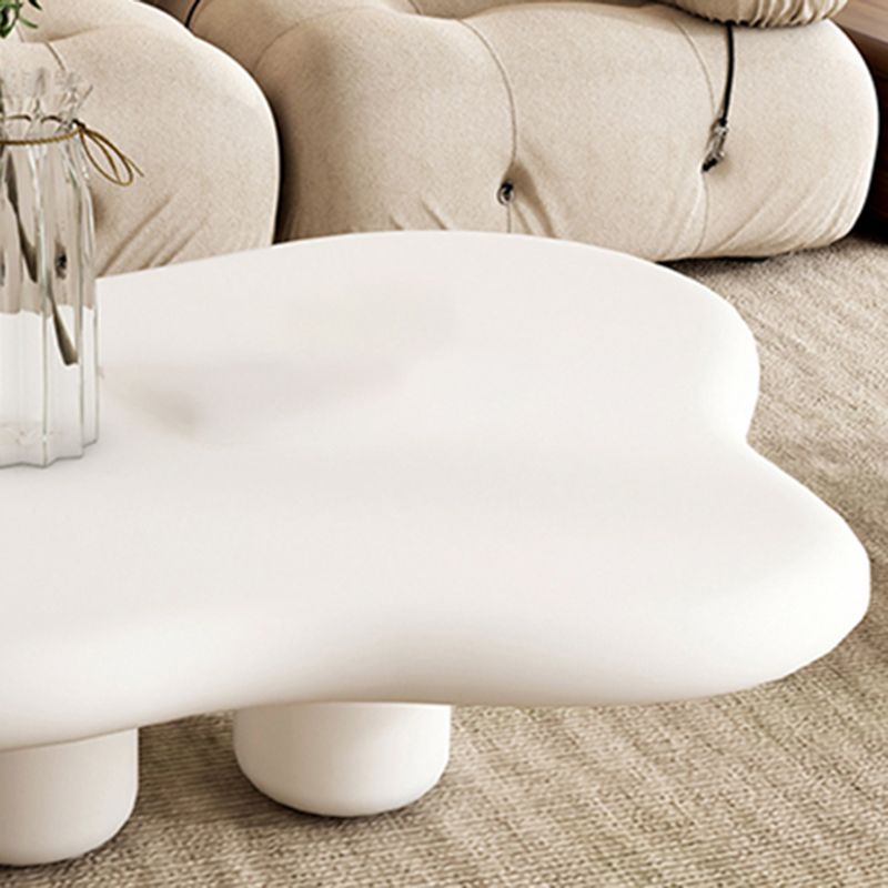 Tavolo da cocktail di caffè in legno scandinavo Forma libera 3 gambe tavolo da cocktail