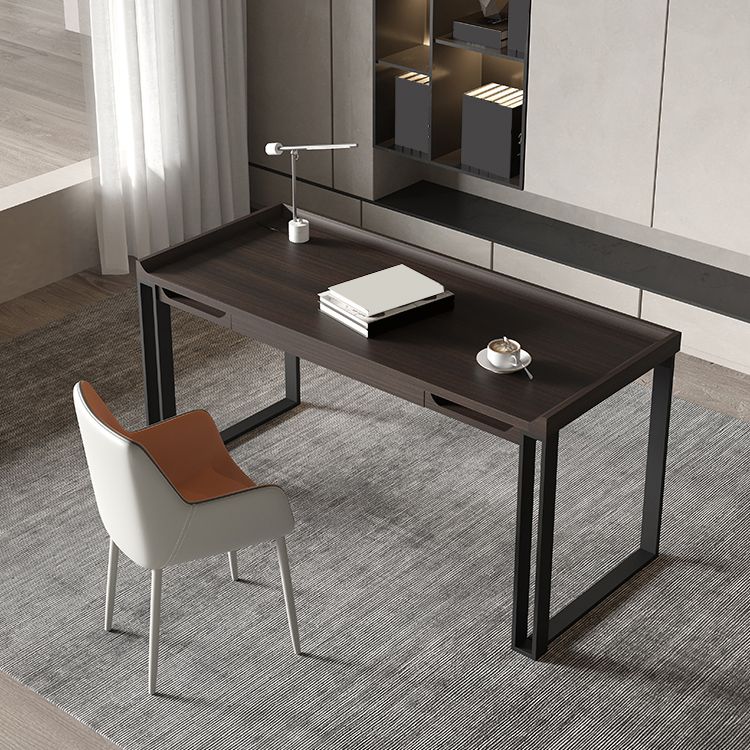 Rechteckiger zeitgenössischer Schreibtisch konstruiertes Holzbüroschalter mit Beinen