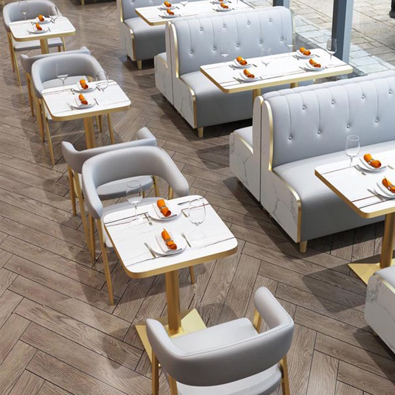 Chaises de bras à manger ouvri