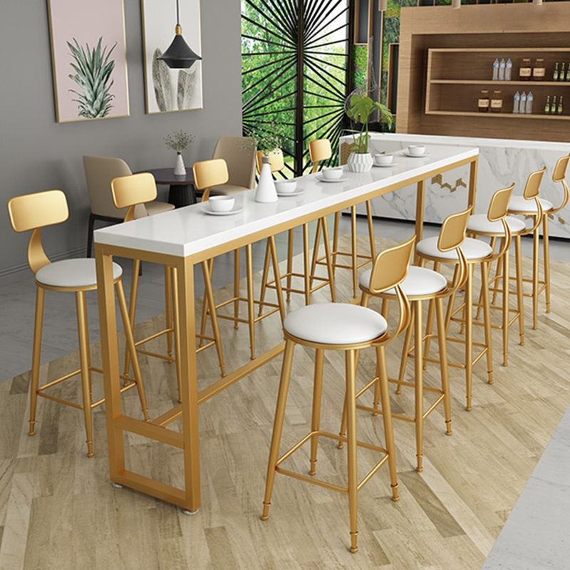 Tabouret de bar à coussin Glam avec pieds en métal doré