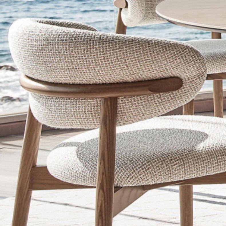 Chaise de bras rembourré de style moderne