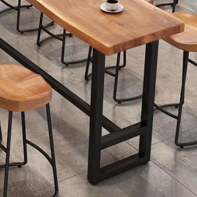 Mesa de bar rectangular industrial con altura de barra de madera maciza con base de caballete