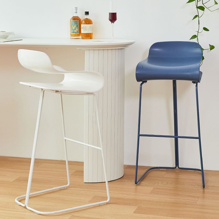 Scandinavian Restaurant Footrest Stool Matte Finish Plastic Bar Stool Clearhalo 'Bar Furniture' 'Bar Stools' 'bar_stools' 'furn' 'furn_bar_stools' 'Furniture' 'furniture_bar_stools' 'Kitchen & Dining Furniture' 1200x1200_1e93af3e-f0bd-4ff7-9708-b999213f5ead