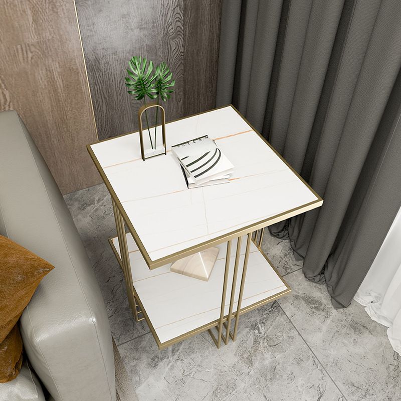 Tavolo da notte in pietra d'oro Glam mobile per comodino con 2 ripiani