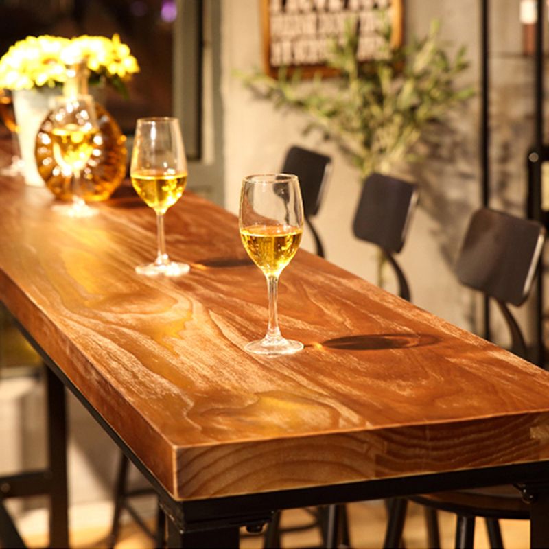 Mesa de bar rectangular con tapa de madera de pino, mesa de pub industrial con base de caballete en negro