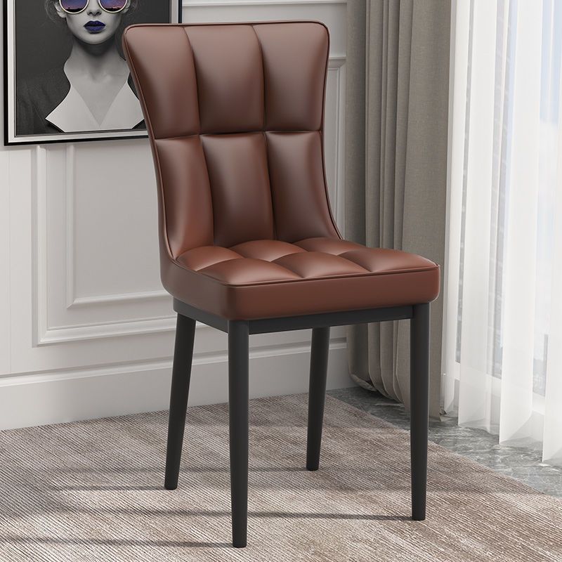 Silla de comedor de cuero Glam Parsons con patas de acero en acabado mate para el hogar