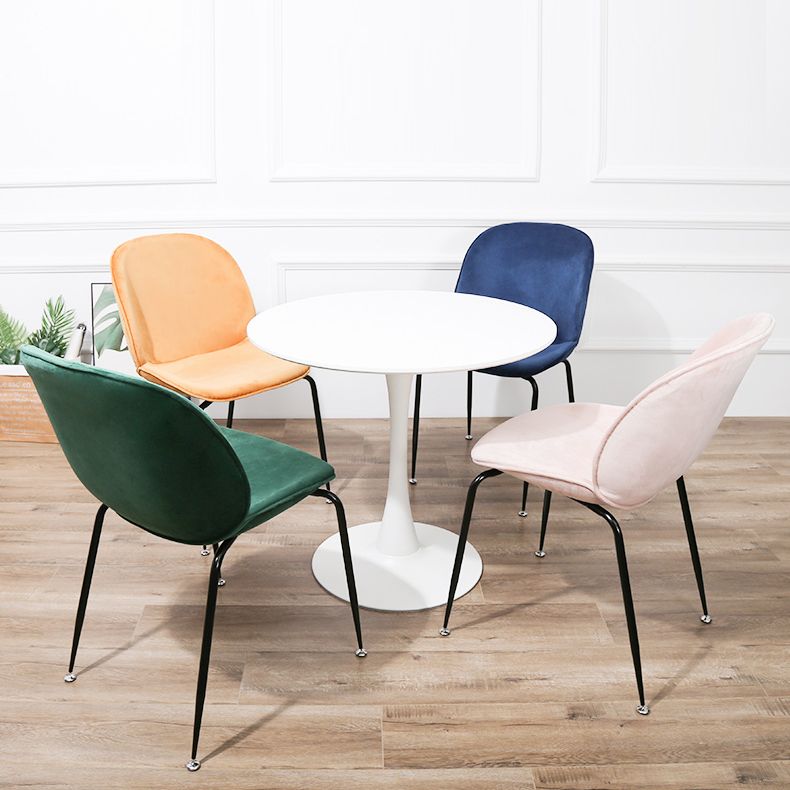 Metal Contemporary Round Dining Table Tulip Base Table for Dining Room and Kitchen Clearhalo ' dining_table' 'Dining Tables & Seating' 'Dining Tables' 'furn' 'furn_dining_table' 'Furniture' 'furniture_dining_table' 'Kitchen & Dining Furniture' 'kitchen&dining_furn' 'kitchen' 'kitchen_dining_table' 1200x1200_1f284d0c-7966-4d79-af6d-67263ca49808