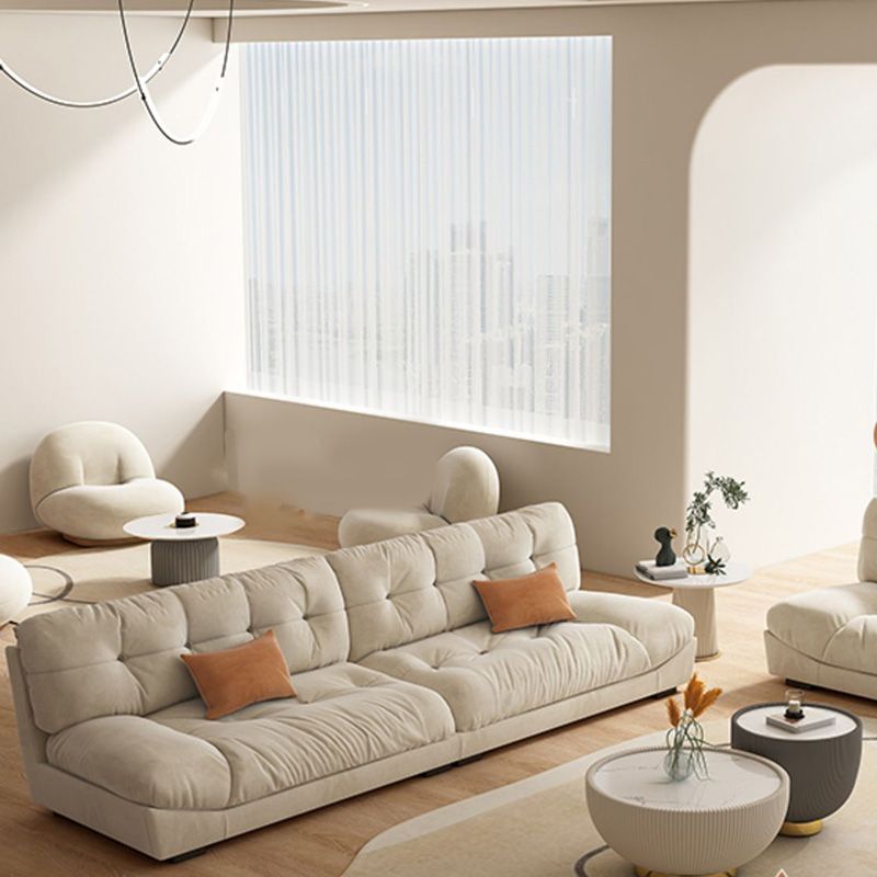 モダンなオフホワイトファブリックソファ枕トップアームボーナスルームのラブシートをリクライニングする