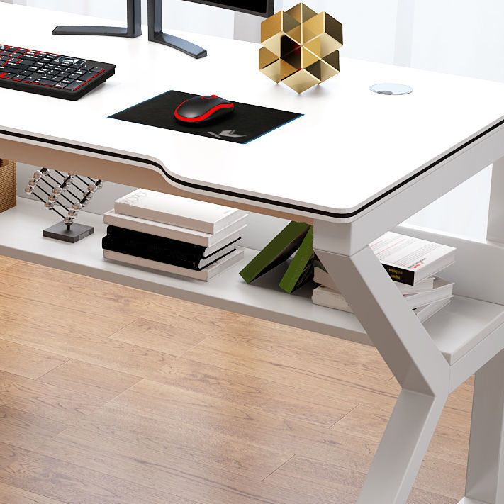 Bureau d'ordinateur en bois industriel Bureau de bureau de finition antique avec des jambes en acier