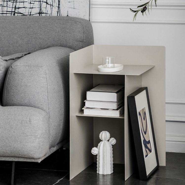 金属棚付きの金属抽象端エンドテーブルミッドセンチュリーサイドテーブル