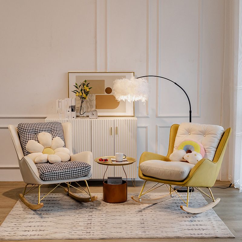 Chaise à bascule de style contemporain chaise de nursery chaise à bascule intérieure