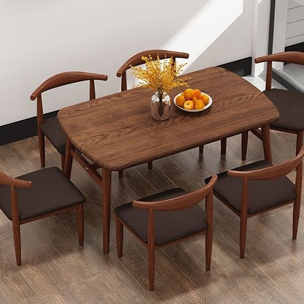 Hedendaagse rechthoekige houten eettafel met ijzeren schok voor 2-4 personen