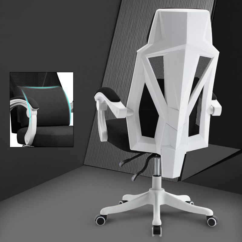 Hoge rug gestoffeerde bureaustoelstoel in hoogte verstelbare gewatteerde wapenstoel met hoofdsteun