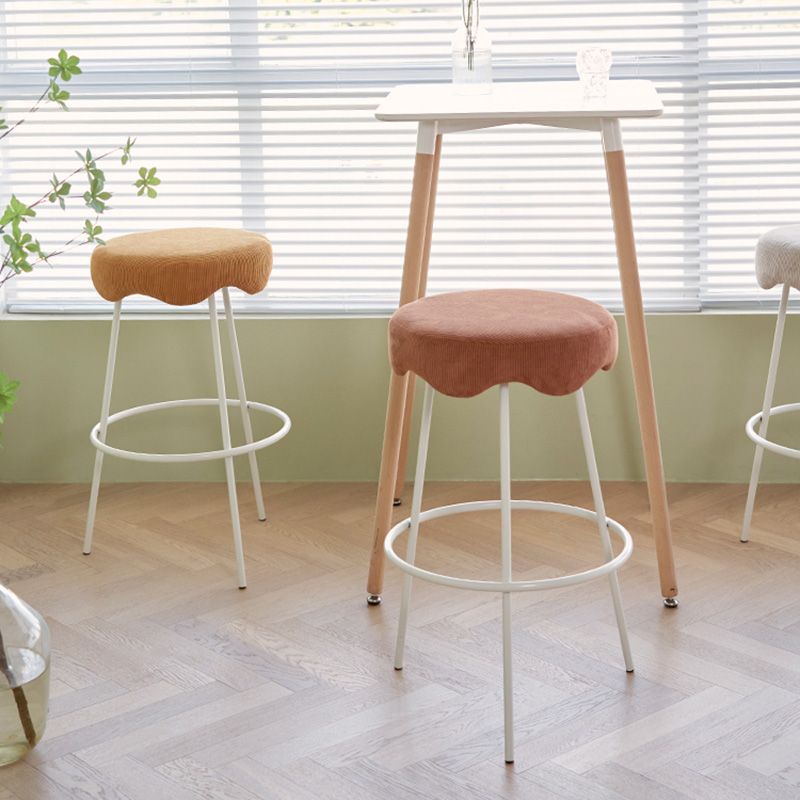 Contemporary Style Counter Stool Upholstered Bar-height Bar Stool with Metal Base Clearhalo 'Bar Furniture' 'Bar Stools' 'bar_stools' 'furn' 'furn_bar_stools' 'Furniture' 'Kitchen & Dining Furniture' 1200x1200_2103e19b-1c66-4e74-bb56-0d64ddc06d09