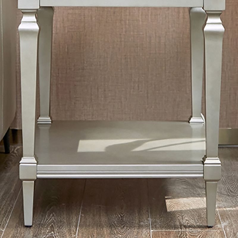 25,6 "" Table à bois carré de table latérale supérieure Sliver 4 jambes Table de bout avec étagère