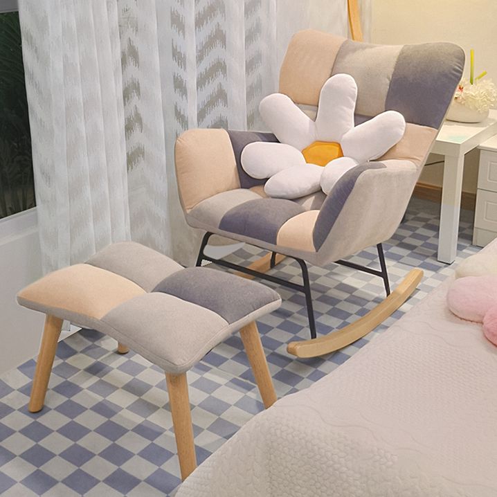 Chaise à bascule du canapé de pépinière contemporain chaise à bascule intérieure avec ottoman