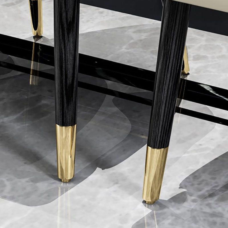 スカンジナビアスタイルのソリッドバックダイニングサイドチェアPUレザーダイニングサイドチェアキッチン