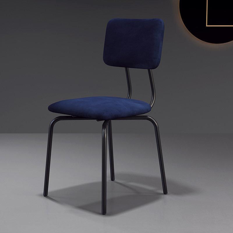 Chaise de salle à manger en faux cuir moderne chaise Parsons en finition mate pour la brasserie