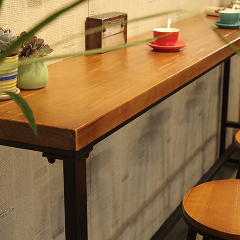 Eettafel op schraagbasis, industriële massief houten bartafel voor bistro