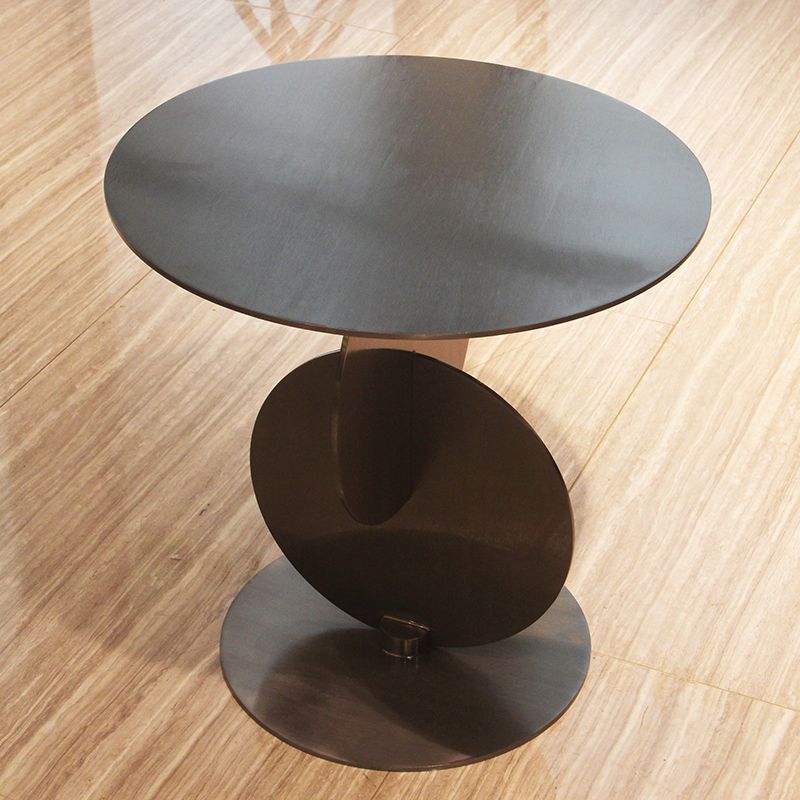 Mesa de metal circular de diseño de pedestal de estilo moderno medieval