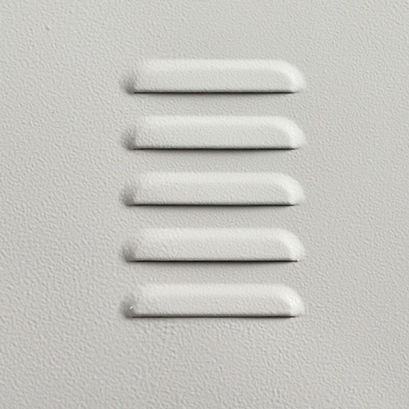 Gabinete de acero blanco con puertas con bisagras gabinete de almacenamiento moderno