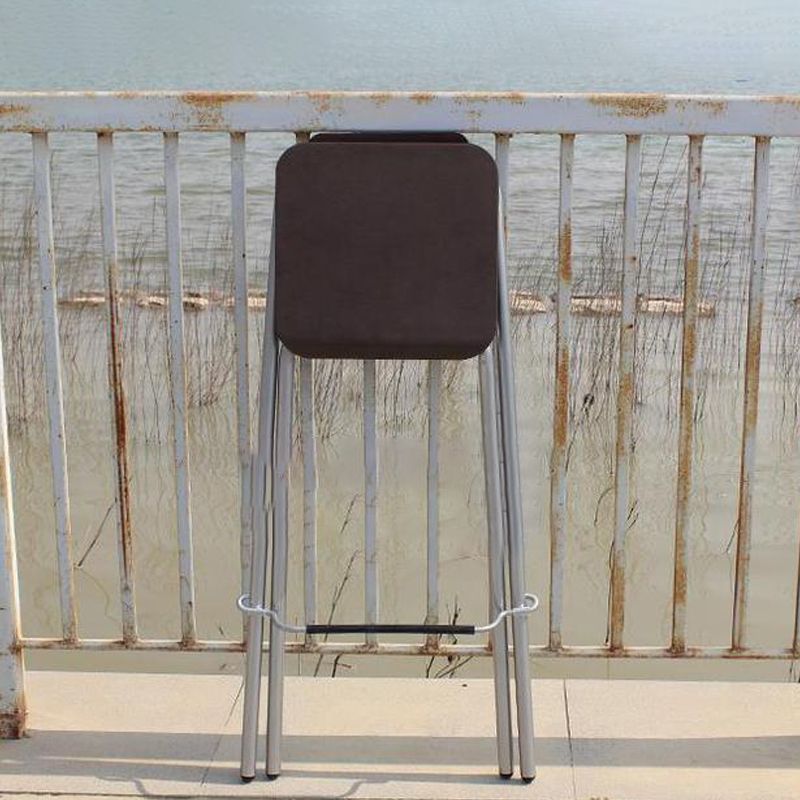 Cuscino rettangolo di rettangolo in legno di babice in metallo contemporaneo con base cromata