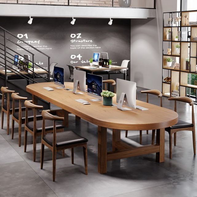 Tabella delle riunioni dell'ufficio fissata a forma di ovalo a forma di ovale scrivania