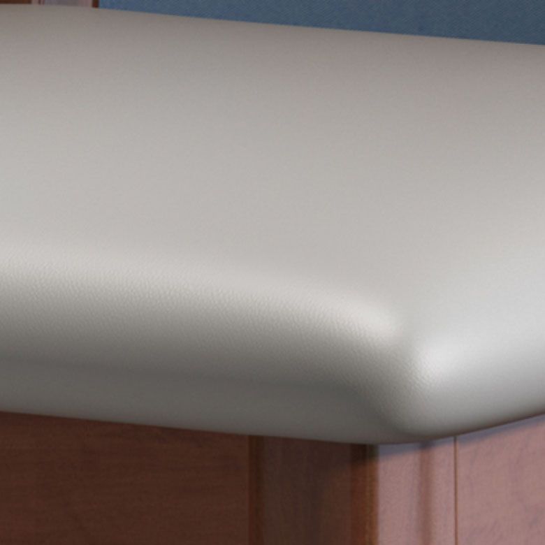 Industriële keuken eetkamerstoel massief houten lat achter armloze stoel