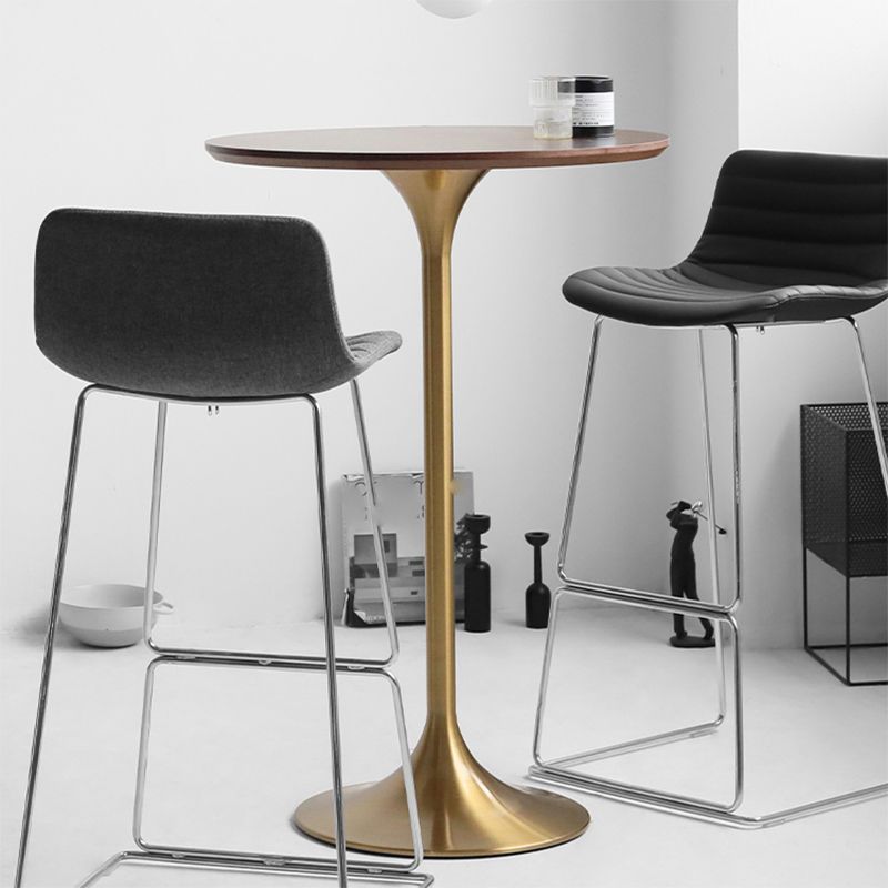 Modern Round Bar Table Fixed Bistro Bar Height Cocktail Table with Metal Pedestal Base Clearhalo 'Bar Furniture' 'Bar Tables' 'bar_tables' 'furn' 'furn_bar_tables' 'Furniture' 'Kitchen & Dining Furniture' 1200x1200_235ace9b-3d25-4989-b004-af4faa54fd85