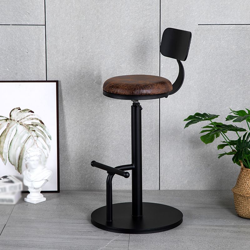 Sgabello con banco in legno bassista in metallo industriale con finitura opaca