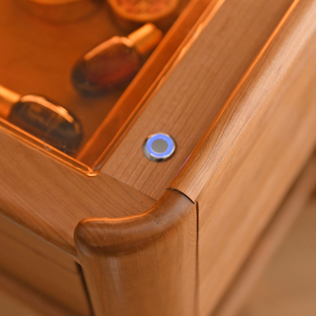 29.53" Height Wood Vanity Makeup Table Vanity Mirrorl with Drawers for Bedroom