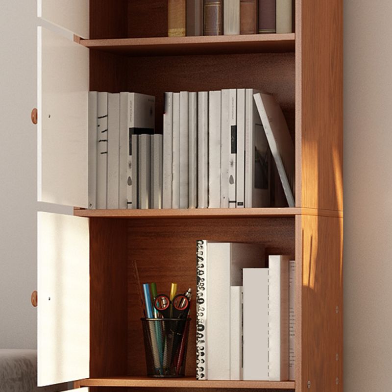 Zeitgenössisches Rechteck hergestellt Holz und Knöpfe mit Türen Brust