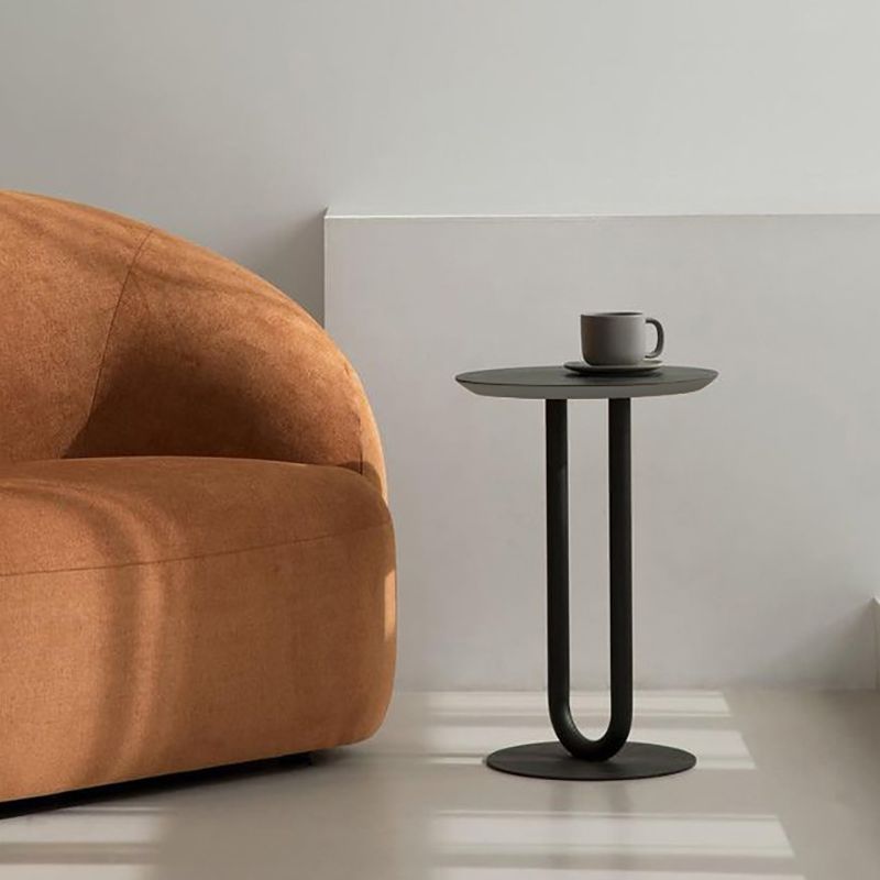 メタリック台座のサイドテーブルミッドセンチュリーモダンサイドエンドテーブル