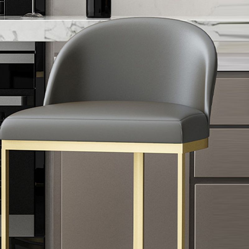 Moderne Rückenlehne Armless Counterhocker Iron Speisezimmer Barhocker mit Pedal und Kissen