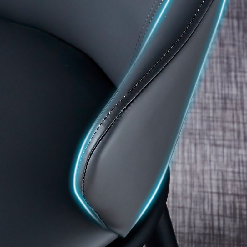Modern Design Arm Solid Back Dining Chairs Leather Dining Chairs for Home Use Clearhalo ' kitchen&dining_furn' 'Dining Chairs' 'Dining Tables & Seating' 'dining_chair' 'furn' 'furn_dining_chair' 'Furniture' 'furniture_dining_chair' 'Kitchen & Dining Furniture' 'kitchen' 1200x1200_243b31b0-9492-46bb-9620-64382da9b499