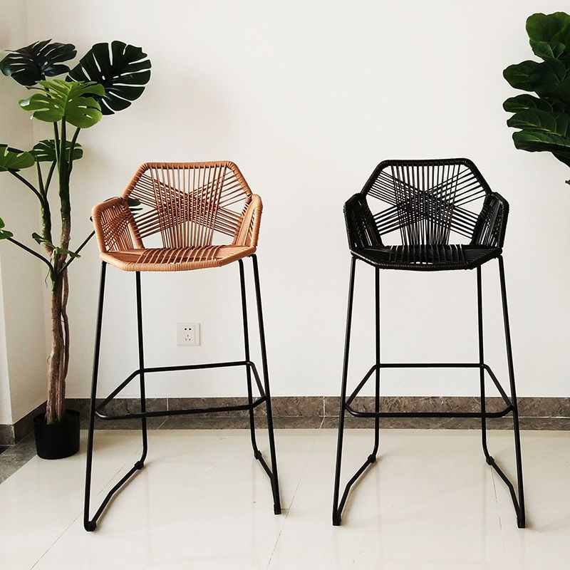 Contemporary Plastic Barstool Indoor Bar Stool with Iron Legs and Pedal Clearhalo 'Bar Furniture' 'Bar Stools' 'bar_stools' 'furn' 'furn_bar_stools' 'furniture_bar_stools' 'Kitchen & Dining Furniture' 'kitchen&dining_furn' 'kitchen' 'kitchen_furn' Furniture' 1200x1200_244af914-668e-474e-ad29-3bd254643357