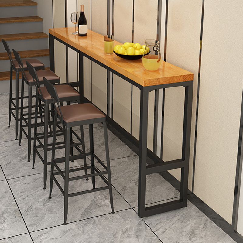 Mesa rectangular con altura de barra Mesa de bar de madera maciza de 41,3 "de alto con base negra