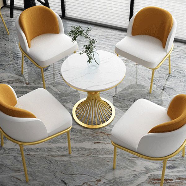 Traditioneller luxuriöser runder Esstisch Sintered Stone Tisch mit Metallpodest