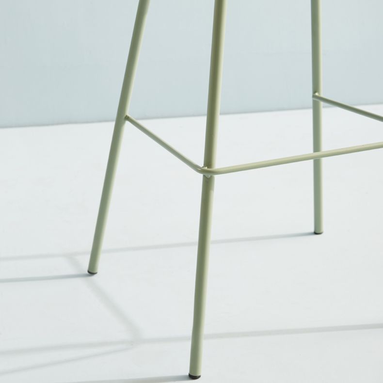 Plastique en plastique contemporain tabouret de comptoir en plastique Rectangle siège avec des jambes en fer