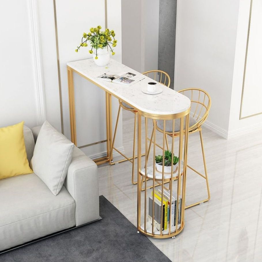 Tavolino in pietra in stile glam nordico